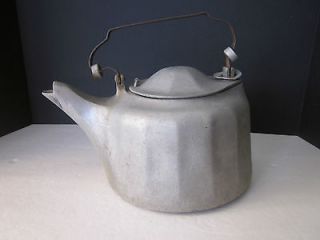 Vintage Griswold Cast Aluminum Tea Pot Kettle 4 Quart Colonial Design