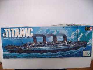 Vintage 1976 Revell Titanic Plastic Model Boat Kit & NY Times Sinking 
