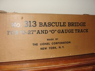 Vintage Lionel Bascule Train Bridge #313 with Original Box