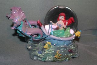 Disney The Little Mermaid Seahorse Chariot Light Up Musical Snowglobe