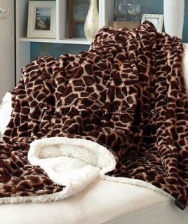 NEW Super Soft Giraffe Print Animal Sherpa Blanket Throw~ Reversible