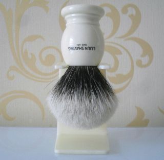 LIJUN SHAVING   Finest Badger Hair Shaving Brush / Faux Ivory Handle 
