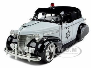 1939 CHEVROLET MASTER DELUXE POLICE 1/24 DIECAST MODEL CAR BY JADA