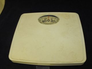 Healthometer White Bathroom Scales 300 lb pound Capacity Vtg