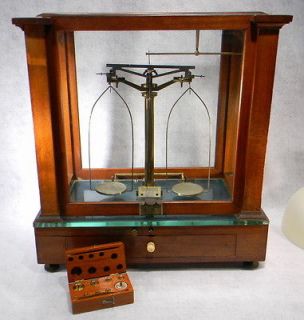 BECKERS SONS APOTHECARY SCIENTIFIC PHARMACEUTICAL BALANCE BEAM SCALES