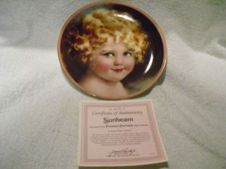   COLLECTION PLATE SUNBEAM BY BESSIE PEASE GUTMANN 1st ISSUE 1986