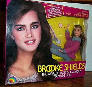 BROOKE SHIELDS 1982 TEENAGER DOLL IN PINK SWEATER IN BOX