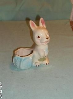 Vintage Pottery Easter Bunny Rabbit With Cabbage Planter Unsigned But 
