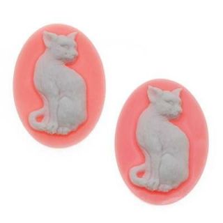 Vintage Style Lucite Oval Cameo Pink With White Cat 25 x 18mm (2)