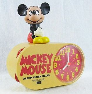 Vintage Walt Disney Mickey Mouse Novelty AM Transistor Clock Radio