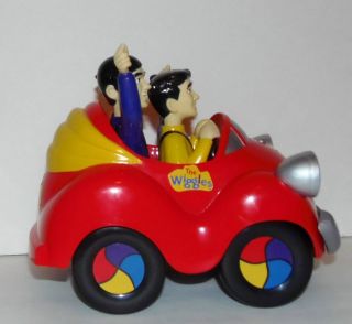 2008 THE WIGGLES BIG RED CAR MUSICAL SINGING CAR   CHARACTERS POP UP 