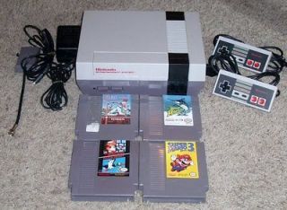 Original Nintendo Game System Console w/ 4 Games NES 001