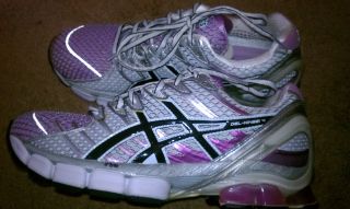   Gel Kinsei 4 Lilac/Black/White size 10 Pre owned Excellent condit
