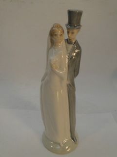 VINTAGE LLADRO NAO WEDDING COUPLE CAKE TOPPER BRIDE GROOM 6120 FIGURE 