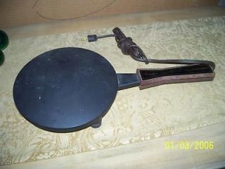 Electric 8 Crepe Maker Non Stick Surface by Grandinetti WORKS GREAT