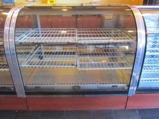 MARC DRY CURVED GLASS BAKERY CASE 48
