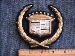 92 94 cadillac ELDORADO grille emblem 20729779 gold