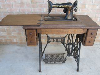 Antique 1918 Singer Treadle Sewing Machine #G6295111 w/Five Drawers