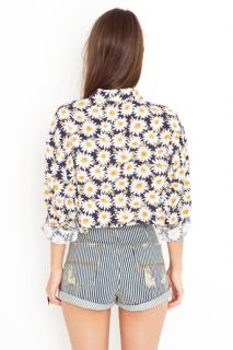 Daisy Chain Crop Blouse in Clothes at Nasty Gal 