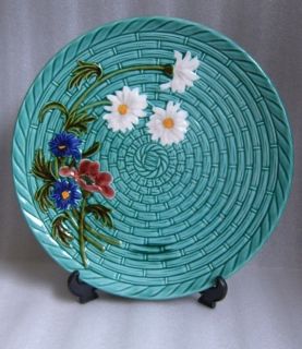 LOVELY GERMAN MAJOLICA CHARGER PLATE DAISY & POPPY FLORAL ON BASKET 