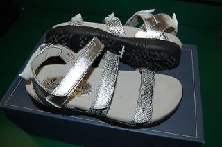 Sand Baggers Tracie Womens Golf Sandal Silver Size 7 Med   NEW