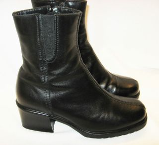 VTG 80s Black Leather WINTER Ankle Boots FLEECE Lined CANADA MADE Sz 