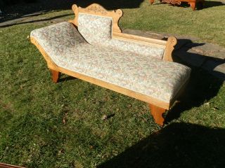 WONDERFUL ANTIQUE 66 EASTLAKE CHAISE LOUNGE WITH SPOON CARVED 