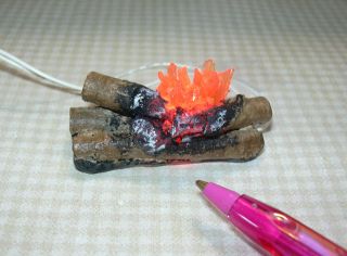 Miniature Logs/Flames for Fireplace #2, 12vDOLLHOUSE Miniatures 1/12 