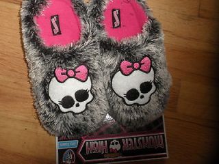 monster high slippers in Clothing, 