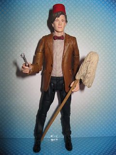   FIGURE 11TH ELEVENTH DR WITH FEZ AND MOP PANDORICA OPENS MATT SMITH