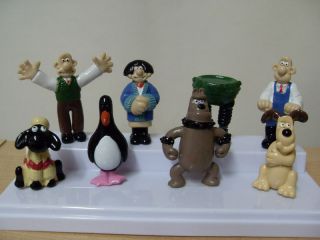 RARE Set of Wallace and Gromit anime action figures x 8 pcs