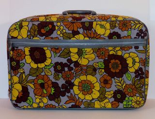 Vintage Bantam Travelware Mod Floral Travel Carry On/Luggage/Suitcase