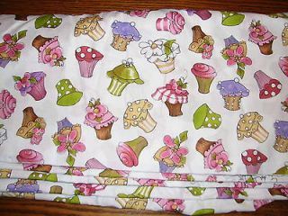 Quilt Fabric Lot of ONE Yard HEY CUPCAKE by Loralie Harris Cotton NEW