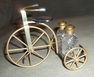   Tricycle with swirly glass S&Ps. Gold screw on lids, Gold wheels