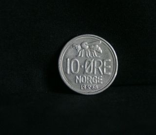   10 Ore Copper Nickel World Coin KM411 Honey Bee Bumble Olav V Norge