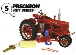 PRECISION 1/16 Ertl Farmall H Tractor with McCormick HM220 Mounted 
