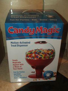 CANDY MAGIC RED MOTION ACTIVATED TREAT DISPENSER**SHIPS WORLDWIDE