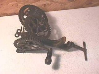 antique sinclair scott cast iron apple peeler 
