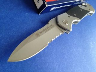 smith wesson first response part serrated knife swfrs time left