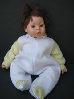18 BABY DOLL Lovey Vinyl Cloth Posable Brunette 1998 CITITOY Hong 
