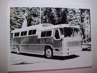    Continental Trailways Flxible Vista Liner 100 Bus  Right Front View