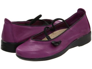 Arcopedico Women Flats” 