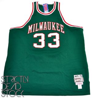   Ness NBA Milwaukee Bucks Kareem Abdul Jabbar Jersey Size 52