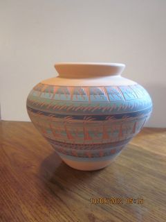 Indian Pottery Vase from Albuquerque New Mexico Navajo Indian Tribe 