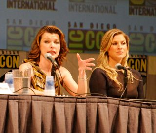 Jovovich and Ali Larter promoting Resident Evil Afterlife at Comic 