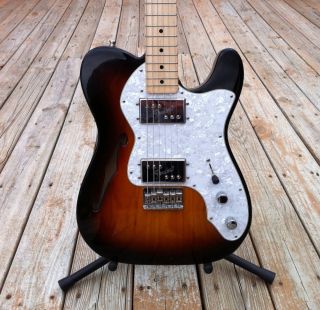 Fender Classic Series 72 Telecaster Thinline Electric Guitar 3 Tone 