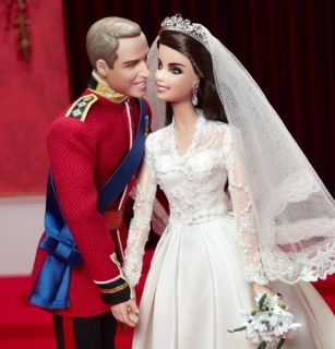 2012 Barbie Doll Prince Williams Catherine Royal Wedding Gift Set Gold 