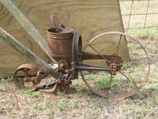 Antique HD Hudson Push Iron Wheel Hill Drill Cultivator & Garden Seed 