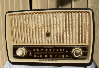 Vintage Grundig Majestic Tube Radio 1956