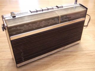   auction a vintage grundig melody boy 500 radio for spares repairs or